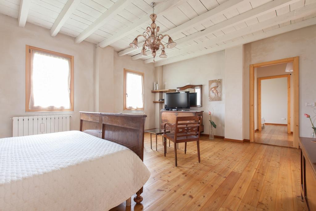 Cascina Serenella - Casa Vacanze Calcinato Номер фото