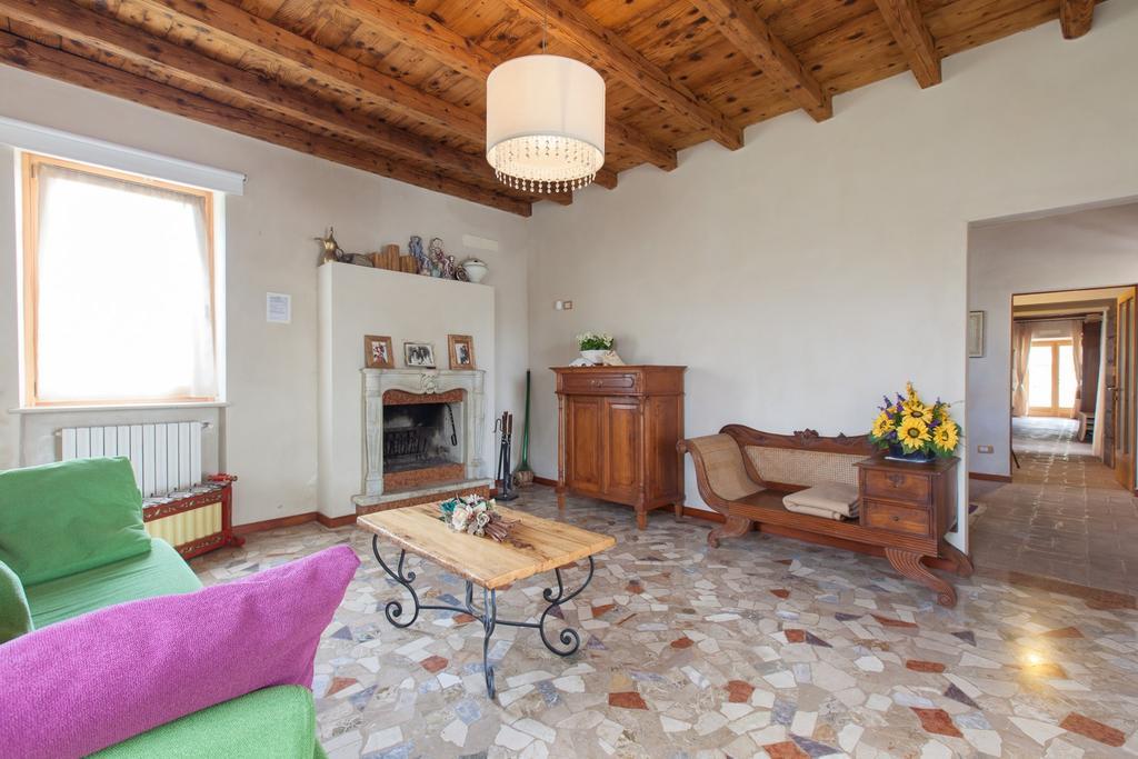 Cascina Serenella - Casa Vacanze Calcinato Номер фото